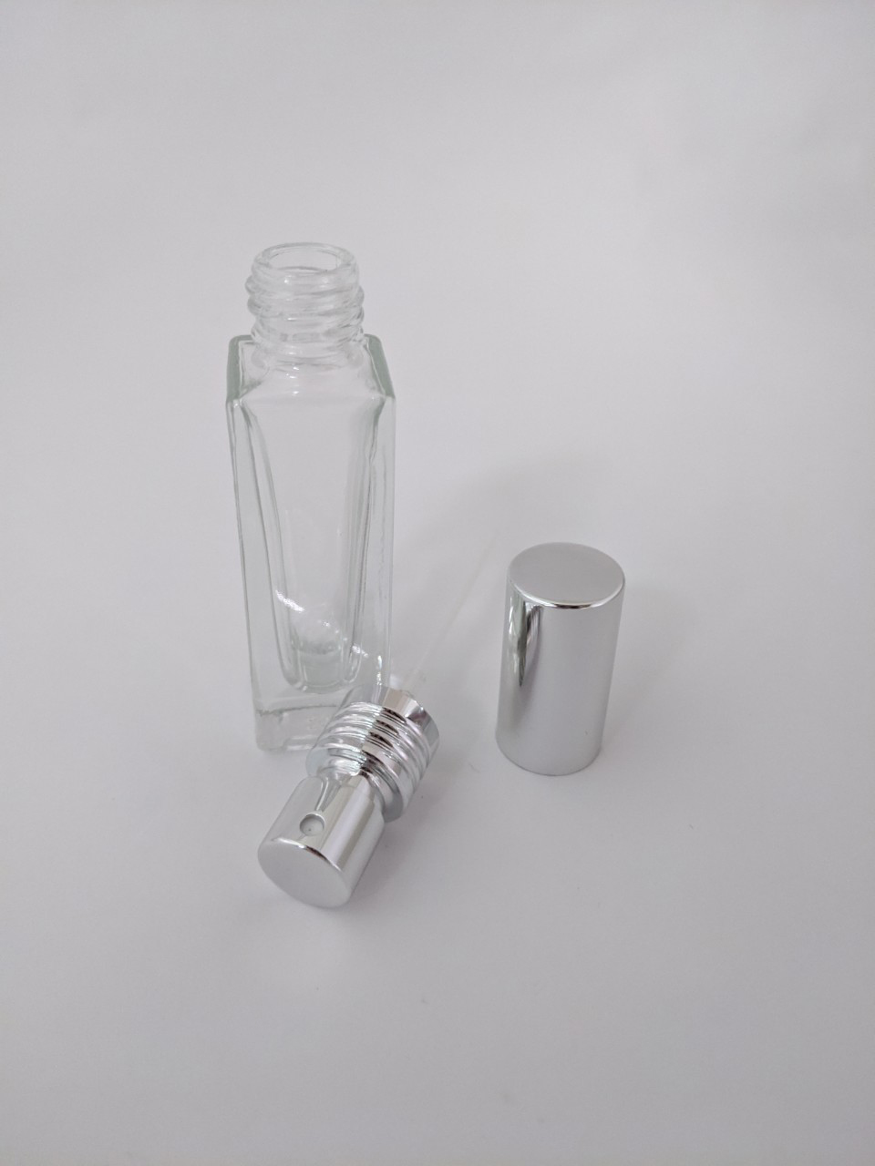 7ml 攜帶式銀色噴霧方形柱體玻璃瓶